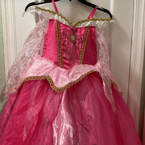 Princess Aurora- Sleeping Beauty - Picture 5 of 12